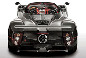 pagani roadster f вид сзади